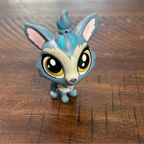 Littlest Pet Shop Other - Hasbro Littlest Pet Shop LPS #92 Barkley Woofley Yorkie Terrier Dog Blue‎ Gray